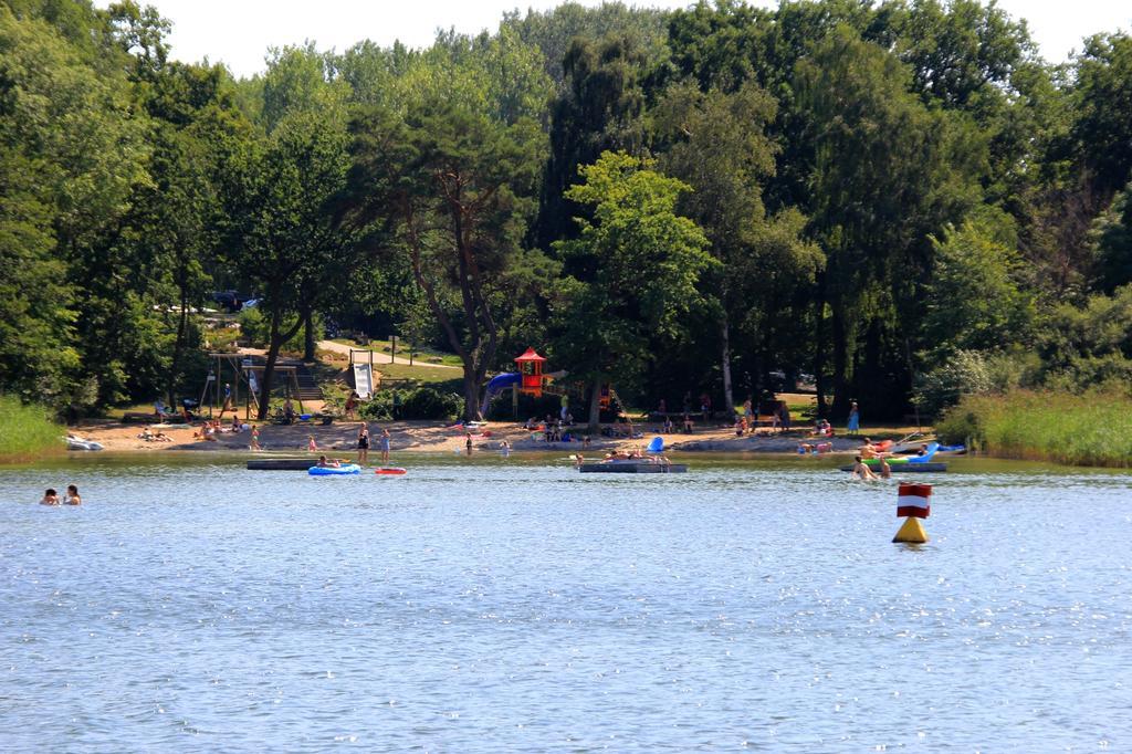 Mueritzparadies - Feriendorf Alte Fahrt Rechlin Buitenkant foto
