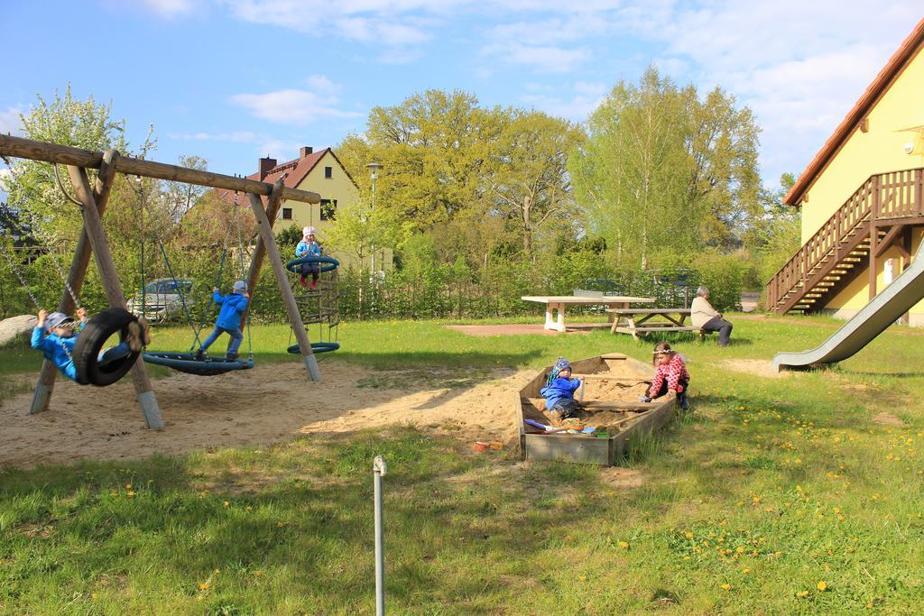 Mueritzparadies - Feriendorf Alte Fahrt Rechlin Buitenkant foto