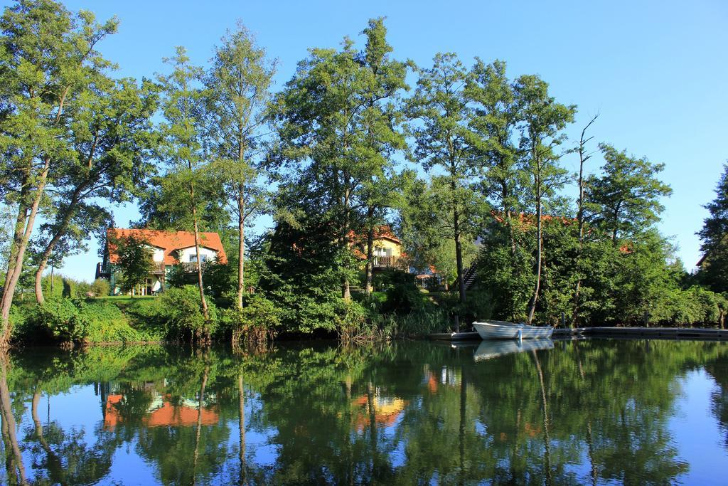 Mueritzparadies - Feriendorf Alte Fahrt Rechlin Buitenkant foto