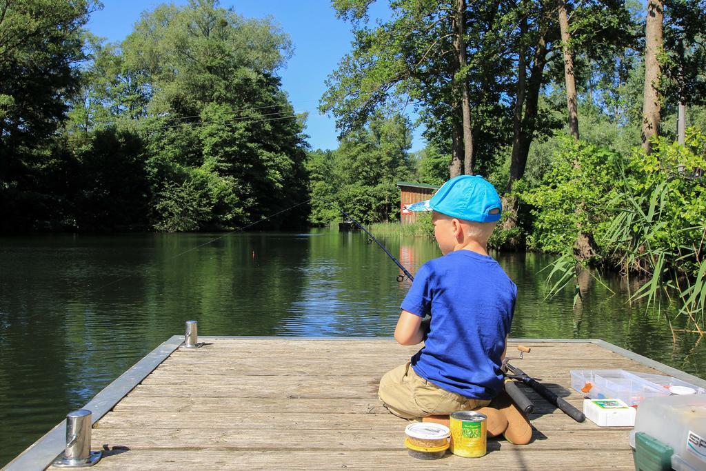 Mueritzparadies - Feriendorf Alte Fahrt Rechlin Buitenkant foto